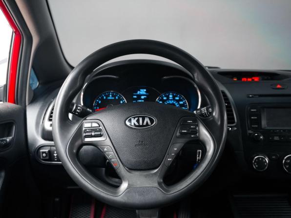 Kia Forte II с пробегом 2016 года, цена 990 000 рублей, 136000 км, седан, Автокод Объявления
