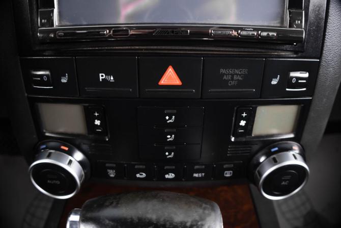 Volkswagen Touareg I Рестайлинг с пробегом 2007 года, цена 999 000 рублей, 380000 км, внедорожник, Автокод Объявления