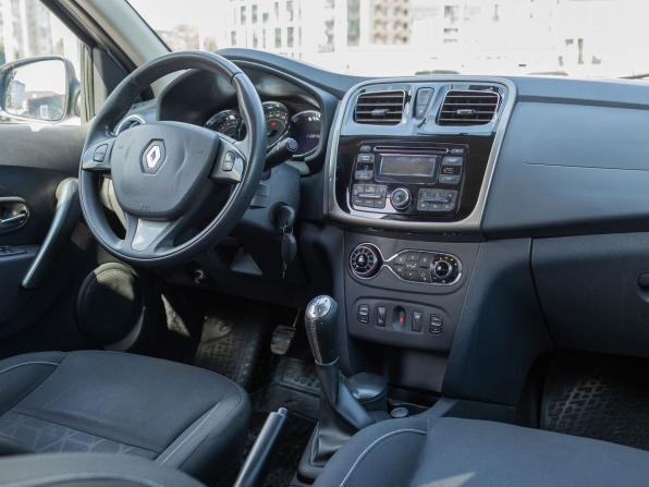 Renault Sandero II с пробегом 2015 года, цена 1 059 000 рублей, 110849 км, хэтчбек, Автокод Объявления
