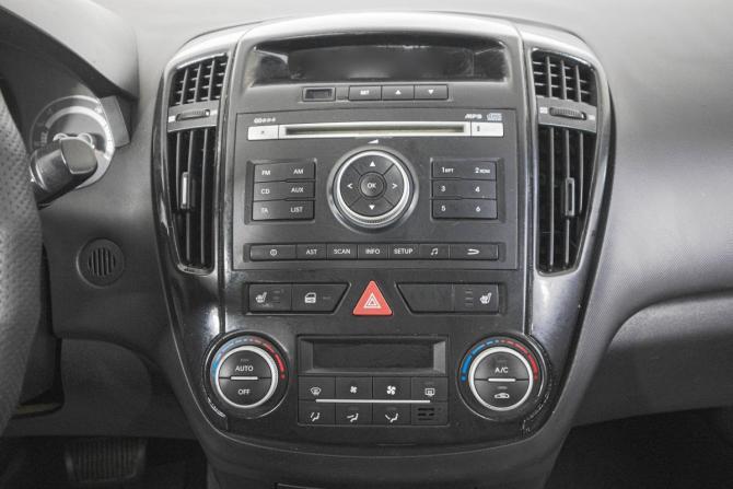 Kia Ceed I Рестайлинг с пробегом 2011 года, цена 799 000 рублей, 290000 км, хэтчбек, Автокод Объявления