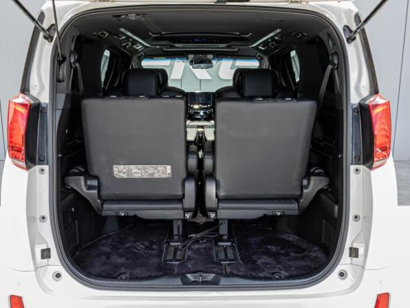 Toyota Alphard III Рестайлинг с пробегом 2020 года, цена 5 549 000 рублей, 88345 км, минивэн, Автокод Объявления