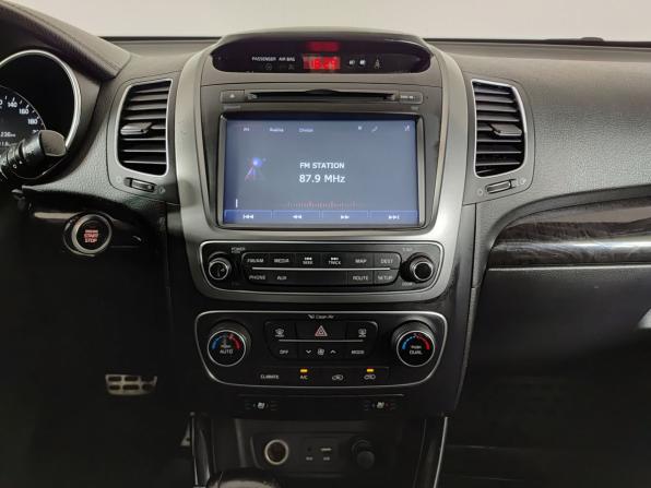 Kia Sorento II Рестайлинг с пробегом 2015 года, цена 1 590 000 рублей, 230000 км, внедорожник, Автокод Объявления