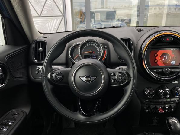 Mini Countryman II с пробегом 2018 года, цена 2 239 000 рублей, 72127 км, внедорожник, Автокод Объявления