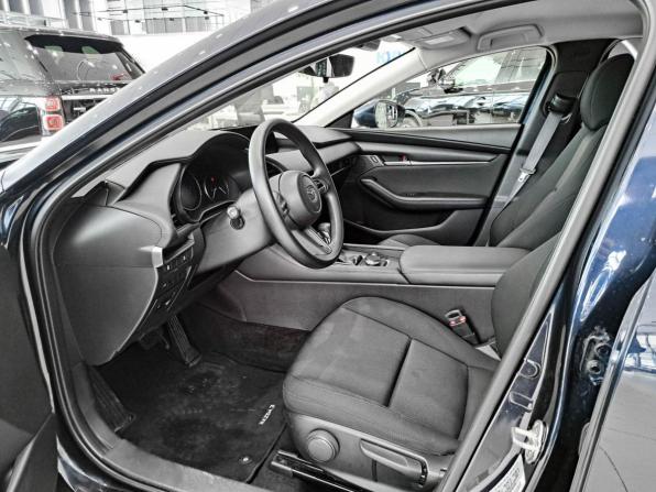 Mazda 3 IV (BP) с пробегом 2021 года, цена 1 950 000 рублей, 109193 км, седан, Автокод Объявления
