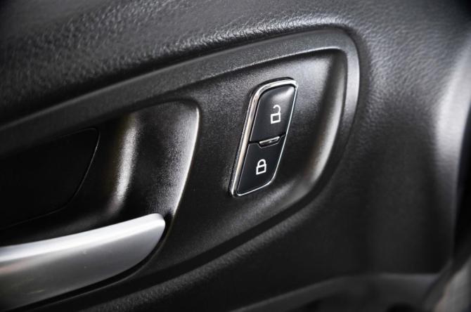 Ford Kuga II с пробегом 2016 года, цена 1 569 000 рублей, 175265 км, внедорожник, Автокод Объявления