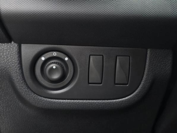 Renault Sandero II Рестайлинг с пробегом 2019 года, цена 1 350 000 рублей, 38879 км, хэтчбек, Автокод Объявления