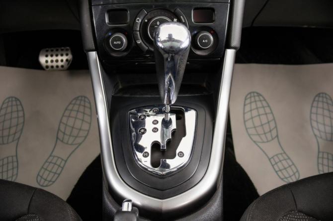 Peugeot 308 I Рестайлинг с пробегом 2011 года, цена 539 000 рублей, 220000 км, хэтчбек, Автокод Объявления