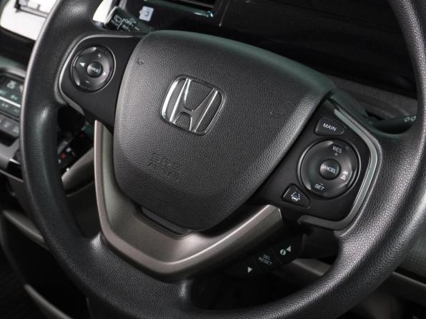Honda Stepwgn V с пробегом 2017 года, цена 1 824 000 рублей, 242487 км, минивэн, Автокод Объявления