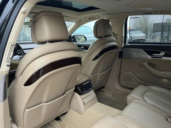 Audi A8 III (D4) Рестайлинг с пробегом 2016 года, цена 2 755 000 рублей, 260900 км, седан, Автокод Объявления