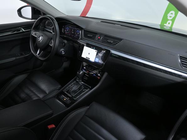 Skoda Superb III Рестайлинг с пробегом 2023 года, цена 3 430 000 рублей, 41408 км, лифтбек, Автокод Объявления