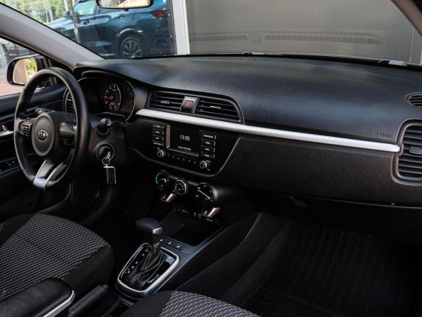 Kia Rio IV Рестайлинг с пробегом 2020 года, цена 1 490 000 рублей, 63771 км, седан, Автокод Объявления