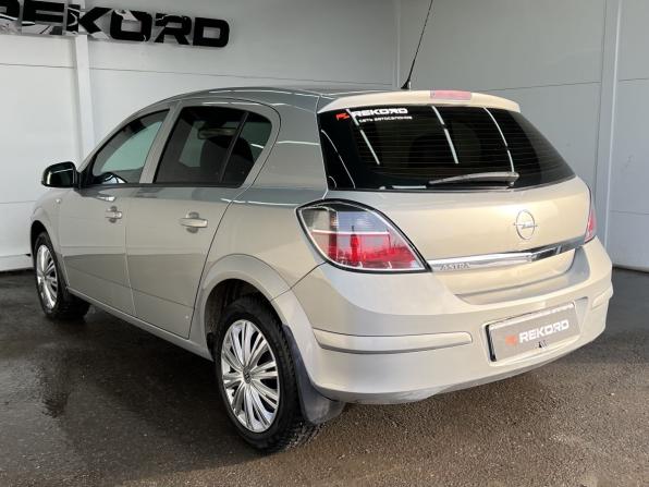 Opel Astra H Рестайлинг с пробегом 2011 года, цена 649 000 рублей, 177000 км, хэтчбек, Автокод Объявления
