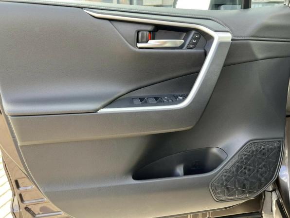 Toyota RAV4 V (XA50) с пробегом 2021 года, цена 3 799 000 рублей, 78000 км, внедорожник, Автокод Объявления
