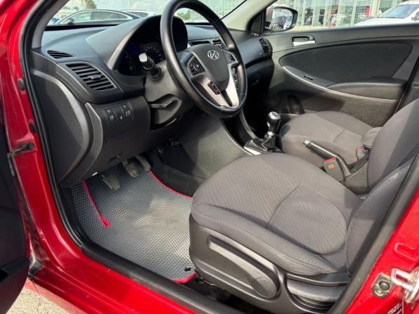 Hyundai Solaris I Рестайлинг с пробегом 2015 года, цена 945 000 рублей, 164631 км, седан, Автокод Объявления