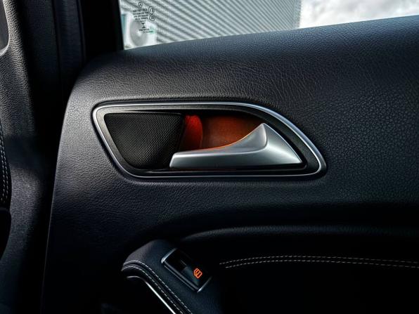 Mercedes-Benz GLA I (X156) с пробегом 2015 года, цена 2 415 000 рублей, 45000 км, внедорожник, Автокод Объявления