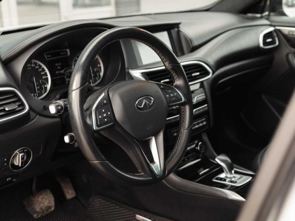 Infiniti QX30 с пробегом 2018 года, цена 1 970 000 рублей, 153100 км, внедорожник, Автокод Объявления