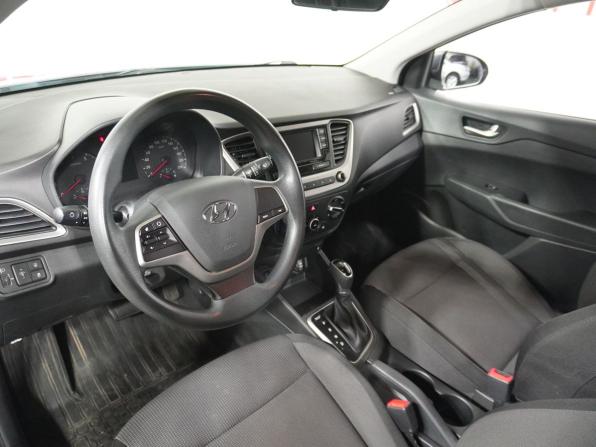 Hyundai Solaris II с пробегом 2017 года, цена 1 079 000 рублей, 144357 км, седан, Автокод Объявления