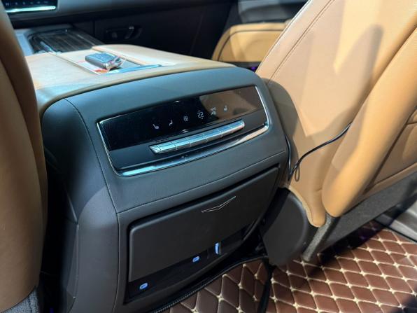 Cadillac Escalade V с пробегом 2021 года, цена 10 100 000 рублей, 55105 км, внедорожник, Автокод Объявления