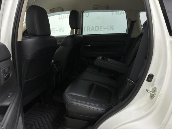 Mitsubishi Outlander III Рестайлинг 3 с пробегом 2019 года, цена 2 599 000 рублей, 193000 км, внедорожник, Автокод Объявления