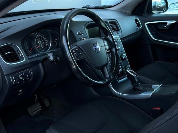 Volvo S60 II Рестайлинг с пробегом 2013 года, цена 797 600 рублей, 258349 км, седан, Автокод Объявления