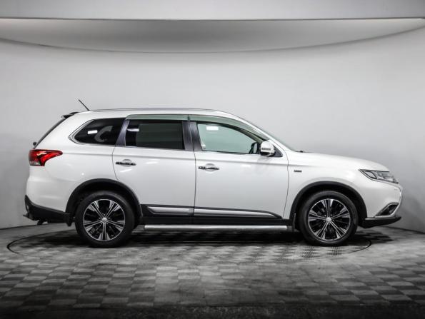Mitsubishi Outlander III Рестайлинг 2 с пробегом 2016 года, цена 2 069 000 рублей, 173882 км, внедорожник, Автокод Объявления