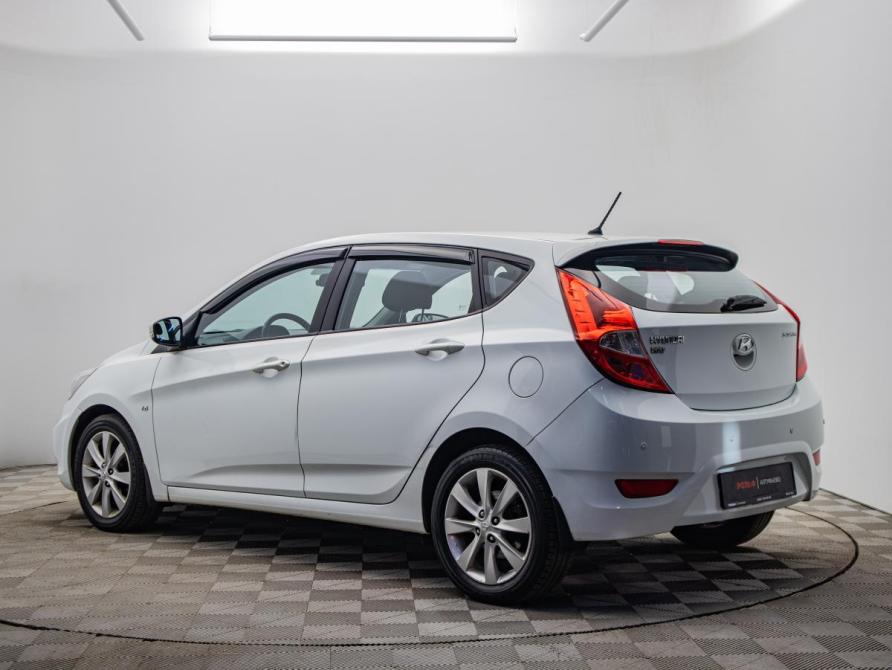 Hyundai Solaris I Москва  - изображение 3