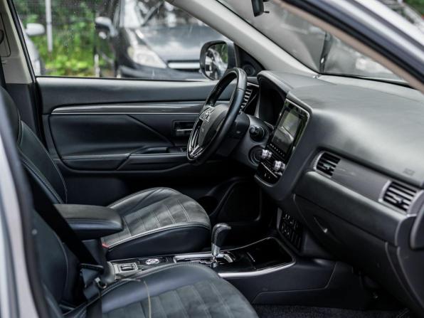 Mitsubishi Outlander III Рестайлинг 3 с пробегом 2022 года, цена 2 425 000 рублей, 138698 км, внедорожник, Автокод Объявления