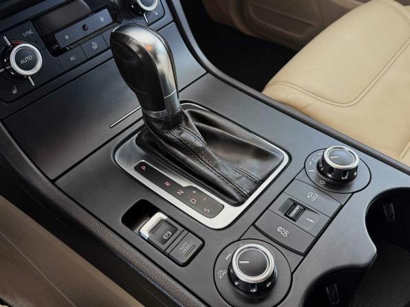 Volkswagen Touareg II с пробегом 2011 года, цена 1 545 000 рублей, 227772 км, внедорожник, Автокод Объявления