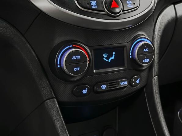 Hyundai Solaris I Рестайлинг с пробегом 2015 года, цена 687 800 рублей, 242540 км, седан, Автокод Объявления