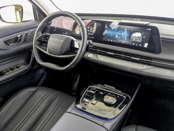 Exeed LX I Рестайлинг 2 с пробегом 2024 года, цена 2 440 000 рублей, 11280 км, внедорожник, Автокод Объявления