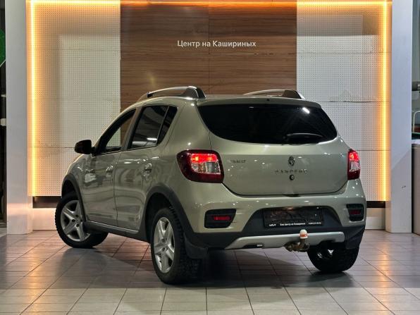 Renault Sandero II с пробегом 2016 года, цена 999 900 рублей, 66047 км, хэтчбек, Автокод Объявления