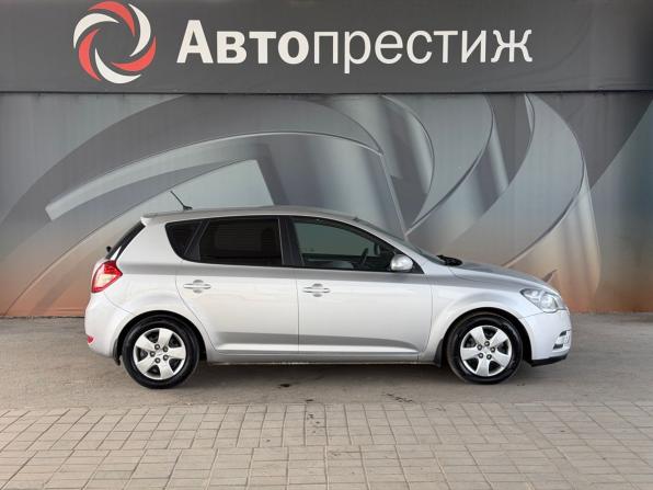Kia Ceed I Рестайлинг с пробегом 2012 года, цена 880 000 рублей, 189160 км, хэтчбек, Автокод Объявления