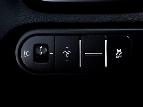 Kia Ceed III с пробегом 2019 года, цена 1 790 000 рублей, 107518 км, универсал, Автокод Объявления