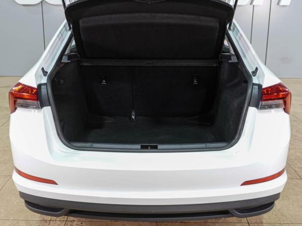 Skoda Rapid II с пробегом 2021 года, цена 1 359 000 рублей, 112588 км, лифтбек, Автокод Объявления