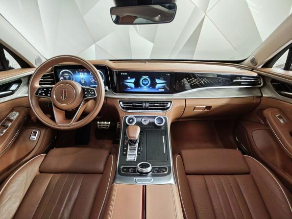 Hongqi H9 I с пробегом 2023 года, цена 3 600 000 рублей, 36374 км, седан, Автокод Объявления