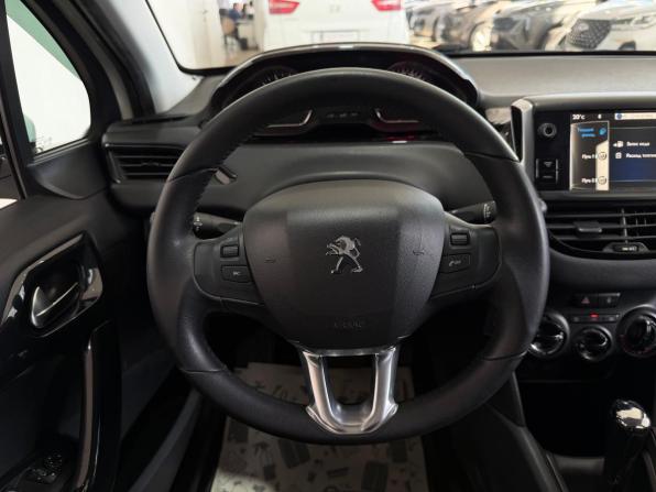 Peugeot 208 I с пробегом 2013 года, цена 800 000 рублей, 135000 км, хэтчбек, Автокод Объявления