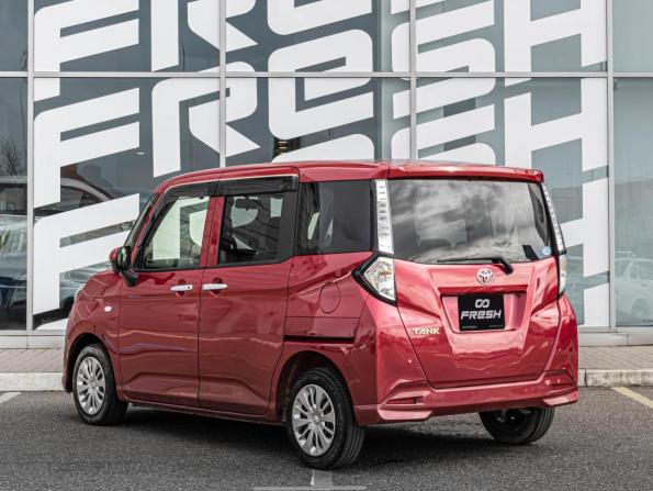 Toyota Tank I с пробегом 2018 года, цена 1 105 000 рублей, 76780 км, микровэн, Автокод Объявления