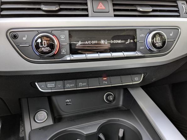 Audi A4 V (B9) Рестайлинг с пробегом 2022 года, цена 3 655 000 рублей, 43272 км, седан, Автокод Объявления