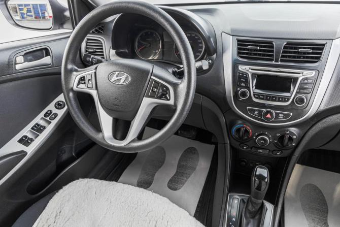 Hyundai Solaris I Рестайлинг с пробегом 2016 года, цена 1 199 000 рублей, 196000 км, седан, Автокод Объявления