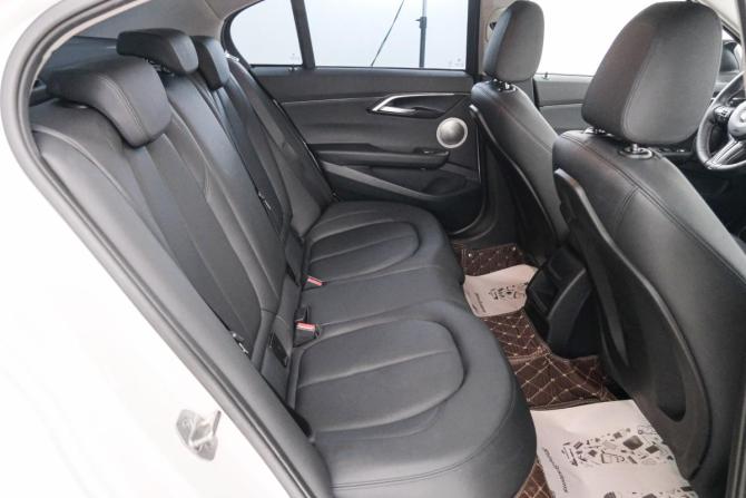 BMW 1 серии III (F40) с пробегом 2022 года, цена 2 250 000 рублей, 33100 км, хэтчбек, Автокод Объявления