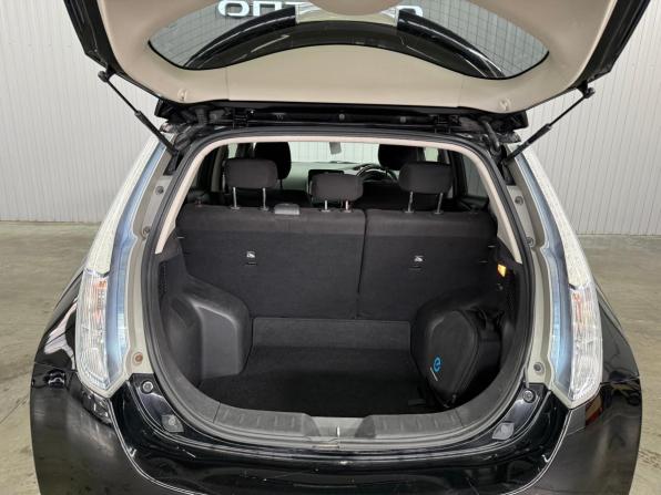 Nissan Leaf I (ZE0/AZE0) с пробегом 2014 года, цена 847 000 рублей, 176932 км, хэтчбек, Автокод Объявления