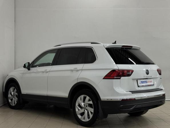 Volkswagen Tiguan II Рестайлинг с пробегом 2021 года, цена 2 970 000 рублей, 97359 км, внедорожник, Автокод Объявления