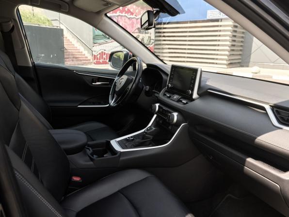 Toyota RAV4 V (XA50) с пробегом 2019 года, цена 2 963 000 рублей, 138000 км, внедорожник, Автокод Объявления