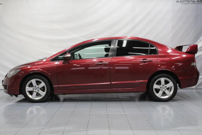 Honda Civic VIII Рестайлинг с пробегом 2009 года, цена 799 000 рублей, 206651 км, седан, Автокод Объявления