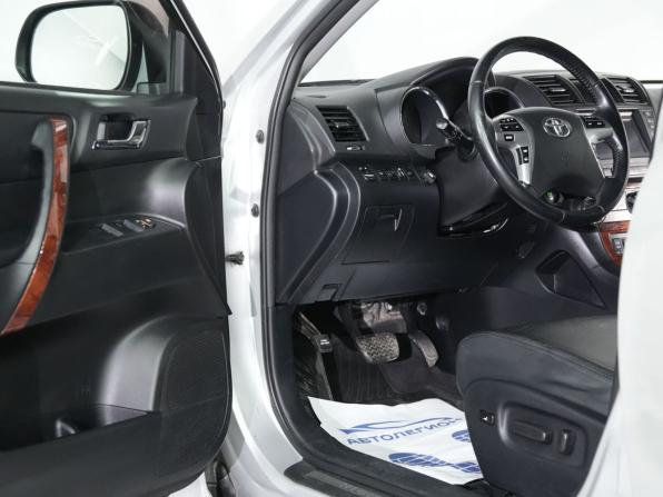 Toyota Highlander II (XU40) Рестайлинг с пробегом 2011 года, цена 1 820 000 рублей, 283424 км, внедорожник, Автокод Объявления