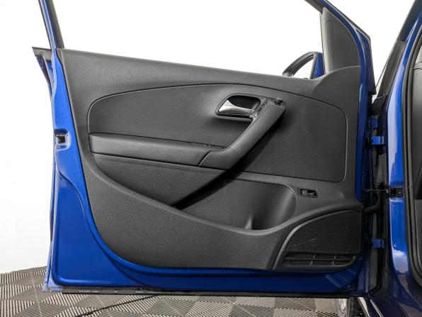 Volkswagen Polo V Рестайлинг с пробегом 2020 года, цена 1 425 000 рублей, 66754 км, седан, Автокод Объявления