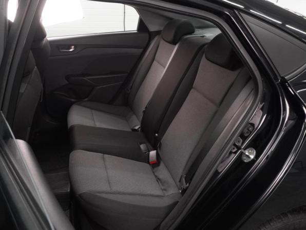 Hyundai Solaris II с пробегом 2018 года, цена 1 325 000 рублей, 135155 км, седан, Автокод Объявления