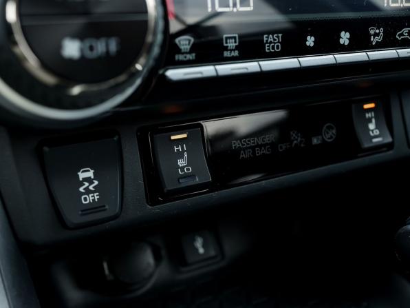 Toyota RAV4 V (XA50) с пробегом 2021 года, цена 3 099 000 рублей, 167446 км, внедорожник, Автокод Объявления