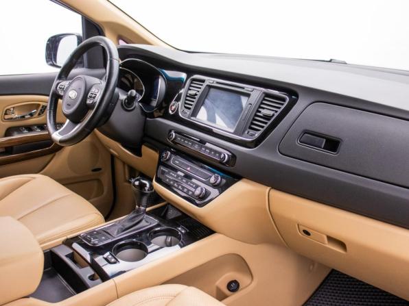 Kia Carnival III с пробегом 2016 года, цена 2 410 000 рублей, 122470 км, минивэн, Автокод Объявления