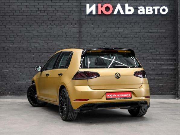 Volkswagen Golf VII Рестайлинг с пробегом 2018 года, цена 1 940 000 рублей, 109510 км, хэтчбек, Автокод Объявления